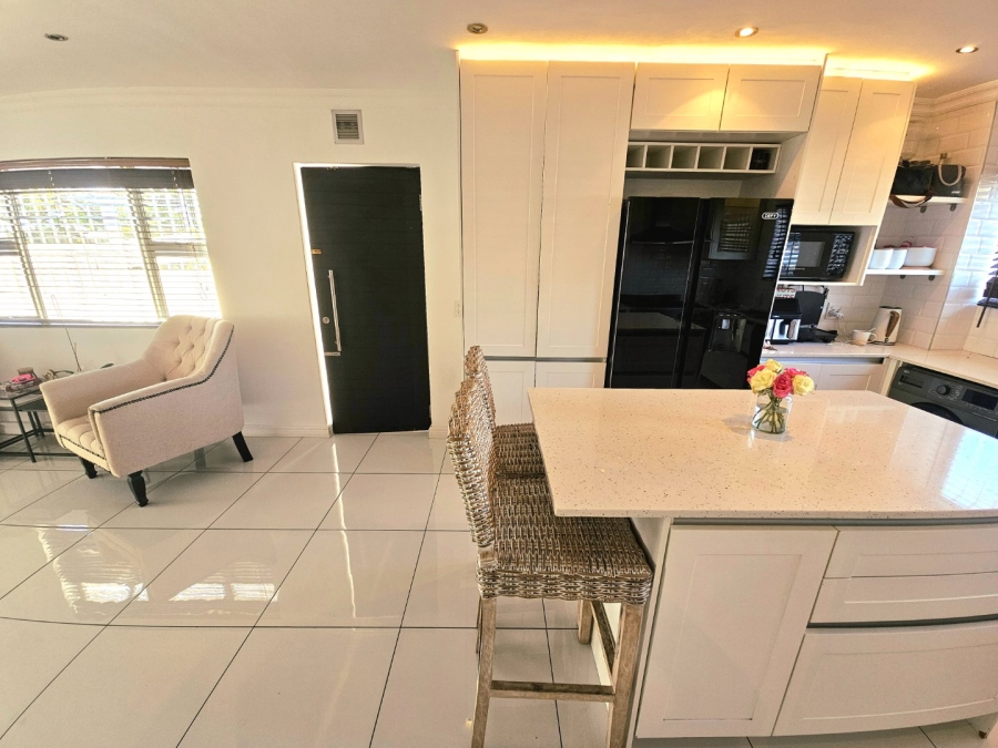 4 Bedroom Property for Sale in Marina Da Gama Western Cape